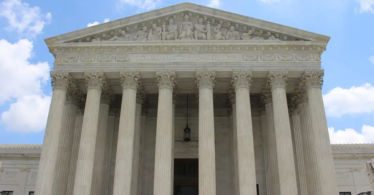 front view of USA supreme court in day light